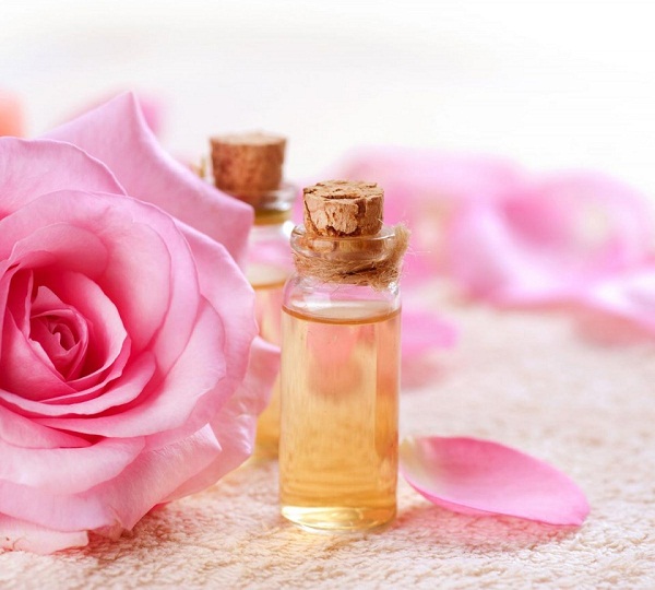 Top 9 nước hoa hồng của Nhật được lòng người dùng nhất hiện nay